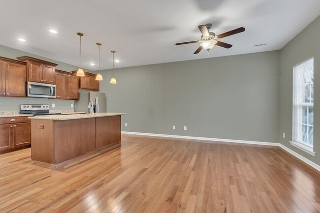 Foto del edificio - 305 Dursley Ln
