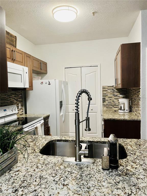 Building Photo - 6141 Metrowest Blvd