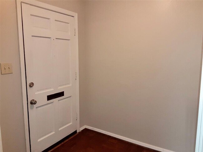 Building Photo - 9507 Weatherwood Dr