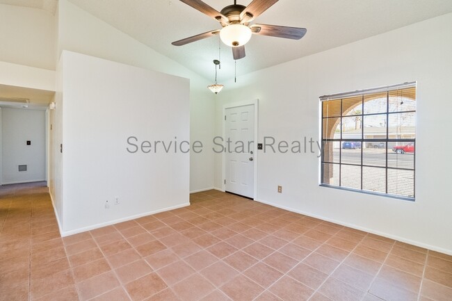 Building Photo - 8328 N 31st Ave
