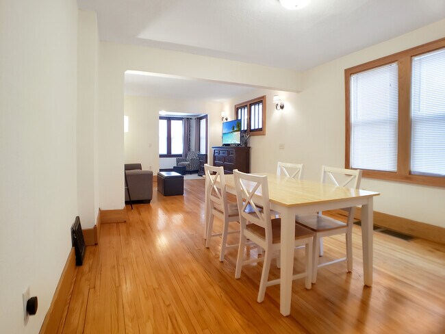 Foto del edificio - 620 N Broad St