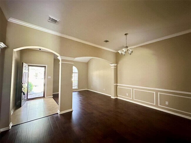 Building Photo - 3614 Windmoor Dr