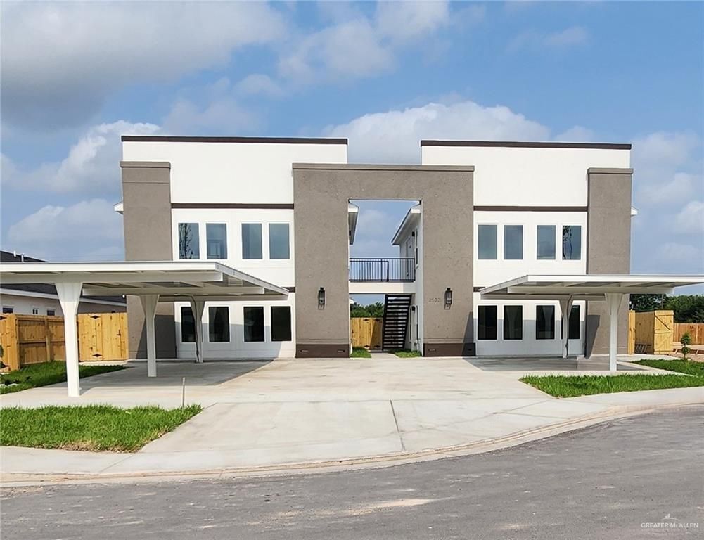 Foto principal - 3502 S Dominique Dr