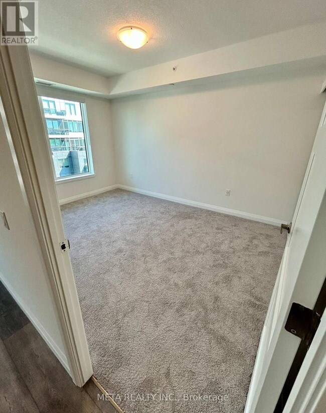 Building Photo - 93 Arthur St S