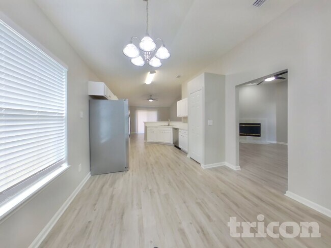 Foto del edificio - 2990 Brittany Bluff Dr