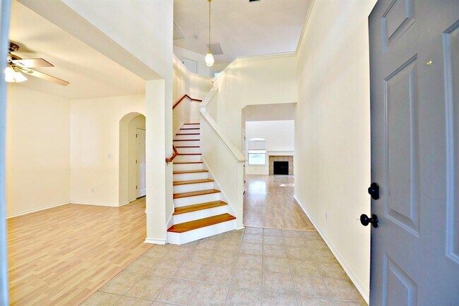Foto del edificio - 4220 N Summercrest Loop