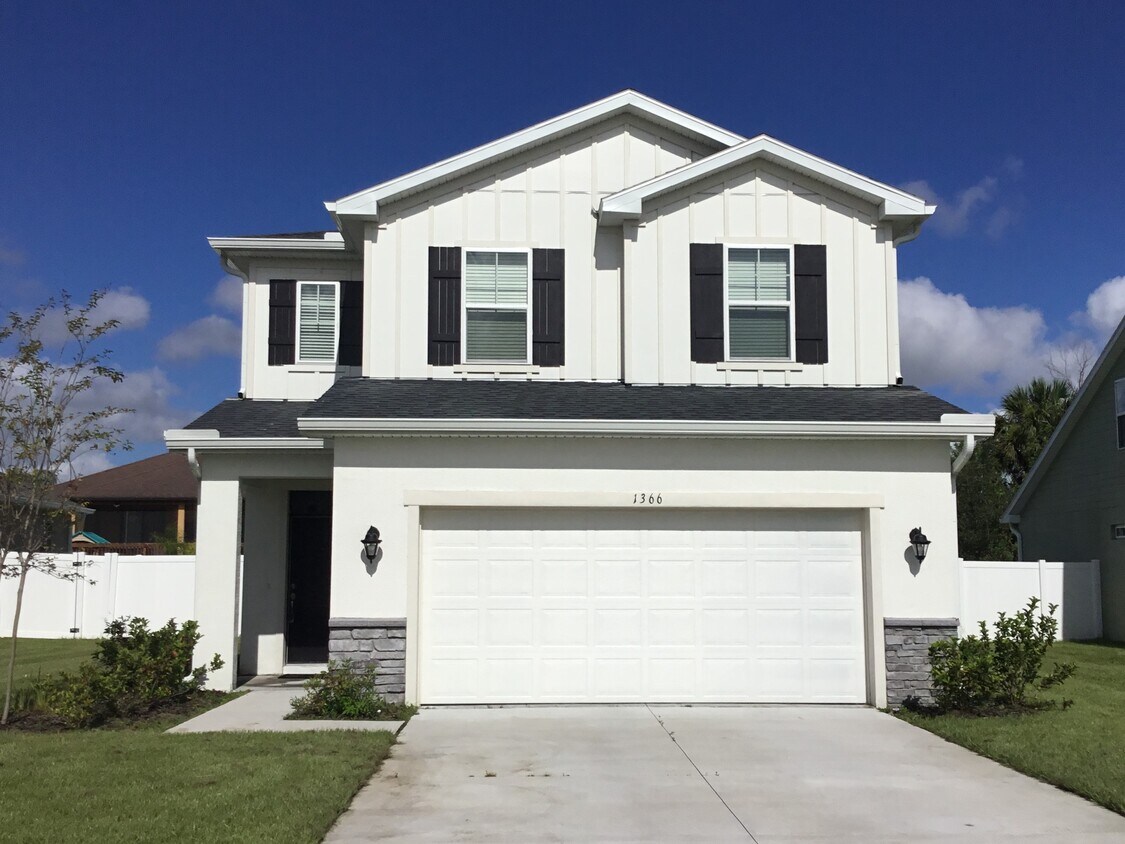 1366 Celery Palm Cove House Rental in Sanford, FL