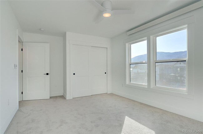 Building Photo - 10515 Engelmann Ave