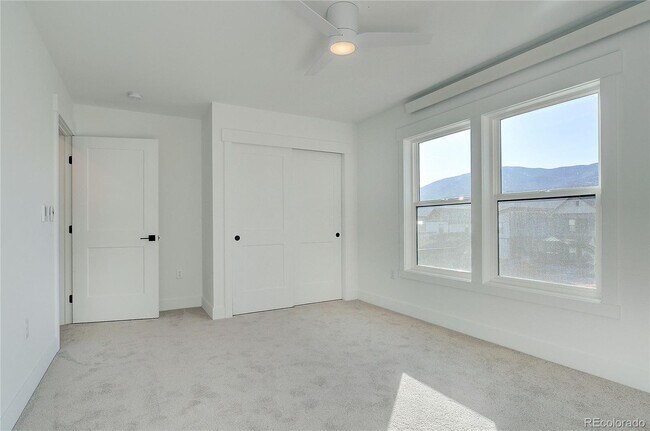 Foto del edificio - 10515 Engelmann Ave