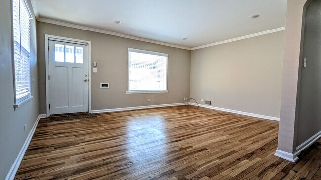 Foto del edificio - Beautifully Restored 4 Bed 2 Bath Home in ...