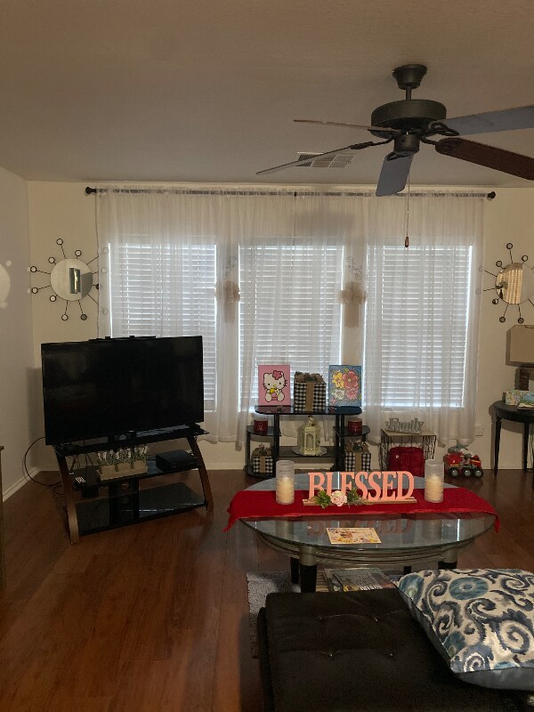 Foto del edificio - 6220 Senegal Haven St