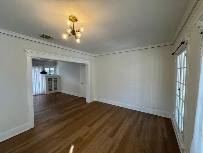 Building Photo - For Lease – Updated 2BR Home in Pasadena