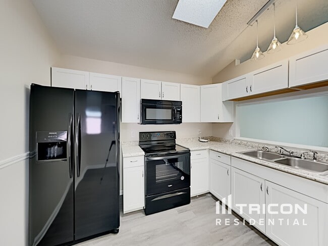 Foto del edificio - 2660 Malibu Cir