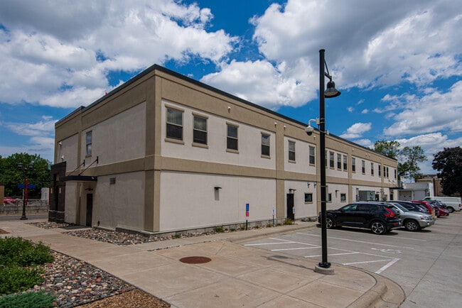 Building Photo - Western U Flats