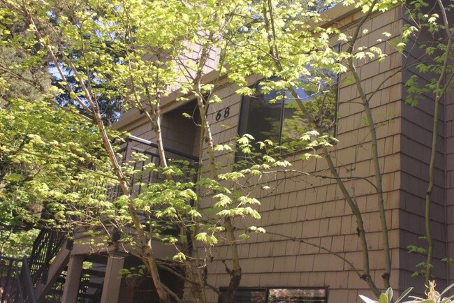 Building Photo - 2 br, 1 bath House - 68 Galen Street