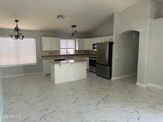 Foto del edificio - 2221 E Union Hills Dr