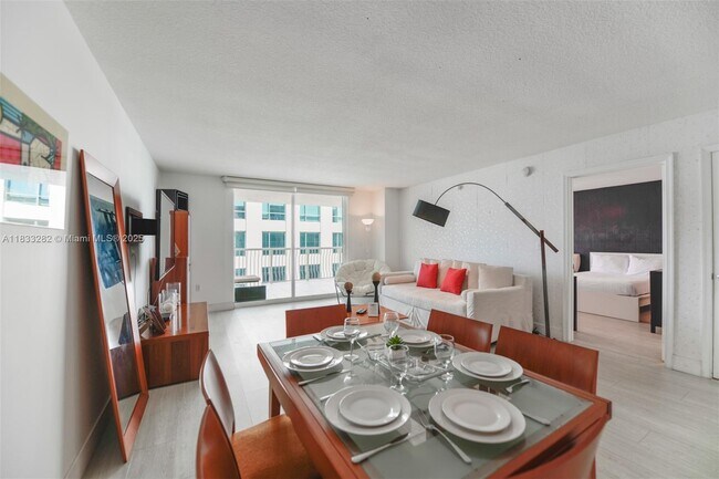 Foto del edificio - 1200 Brickell Bay Dr