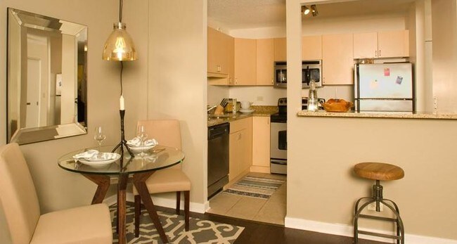 Foto del edificio - 1245 S Michigan Ave