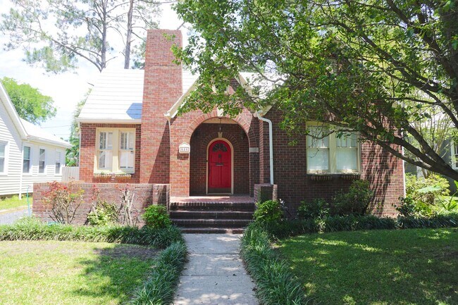 Foto del edificio - 3 BED | 2 BATH | ARDSLEY PARK | NEWLY RENO...