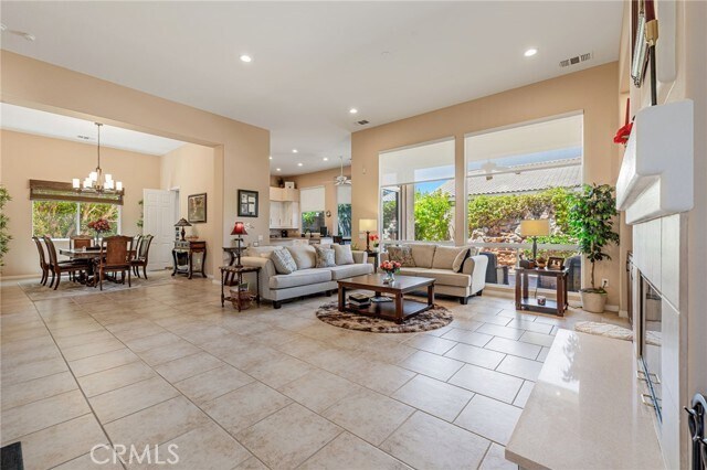 Foto del edificio - 78652 Alliance Way