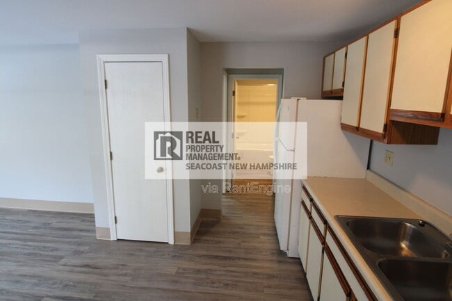 Foto del edificio - 21 Ellison Dr