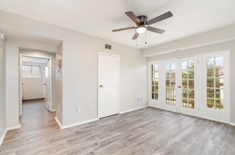 Building Photo - 562 Glenwood Ave