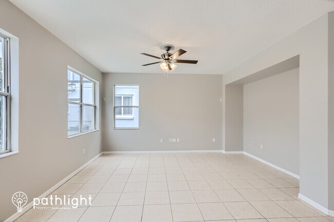 Building Photo - 2710 Portchester Court