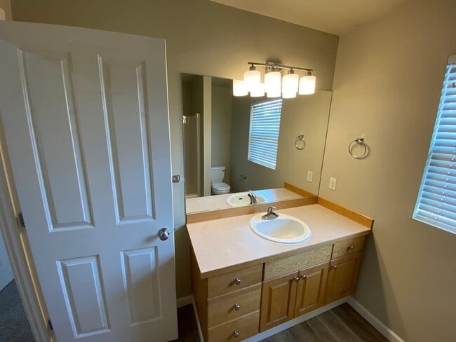 Foto del edificio - 6450 62nd St Ct W