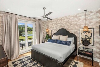 Building Photo - 1710 8th Ave S