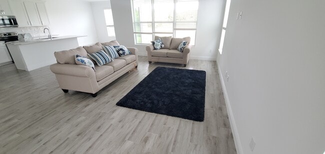 Building Photo - 4108 Veleiros Ave