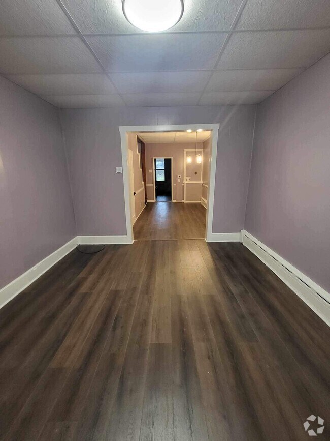 Apartments For Rent in Mount Carmel, PA with Parking 5 Rentals