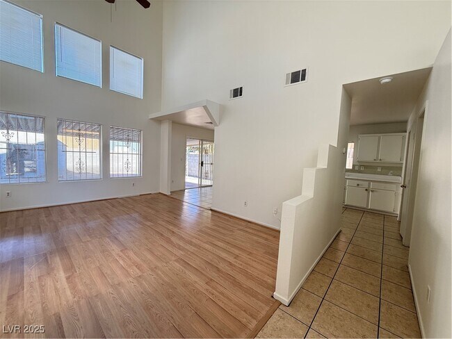 Foto del edificio - 4622 Little Wren Ln