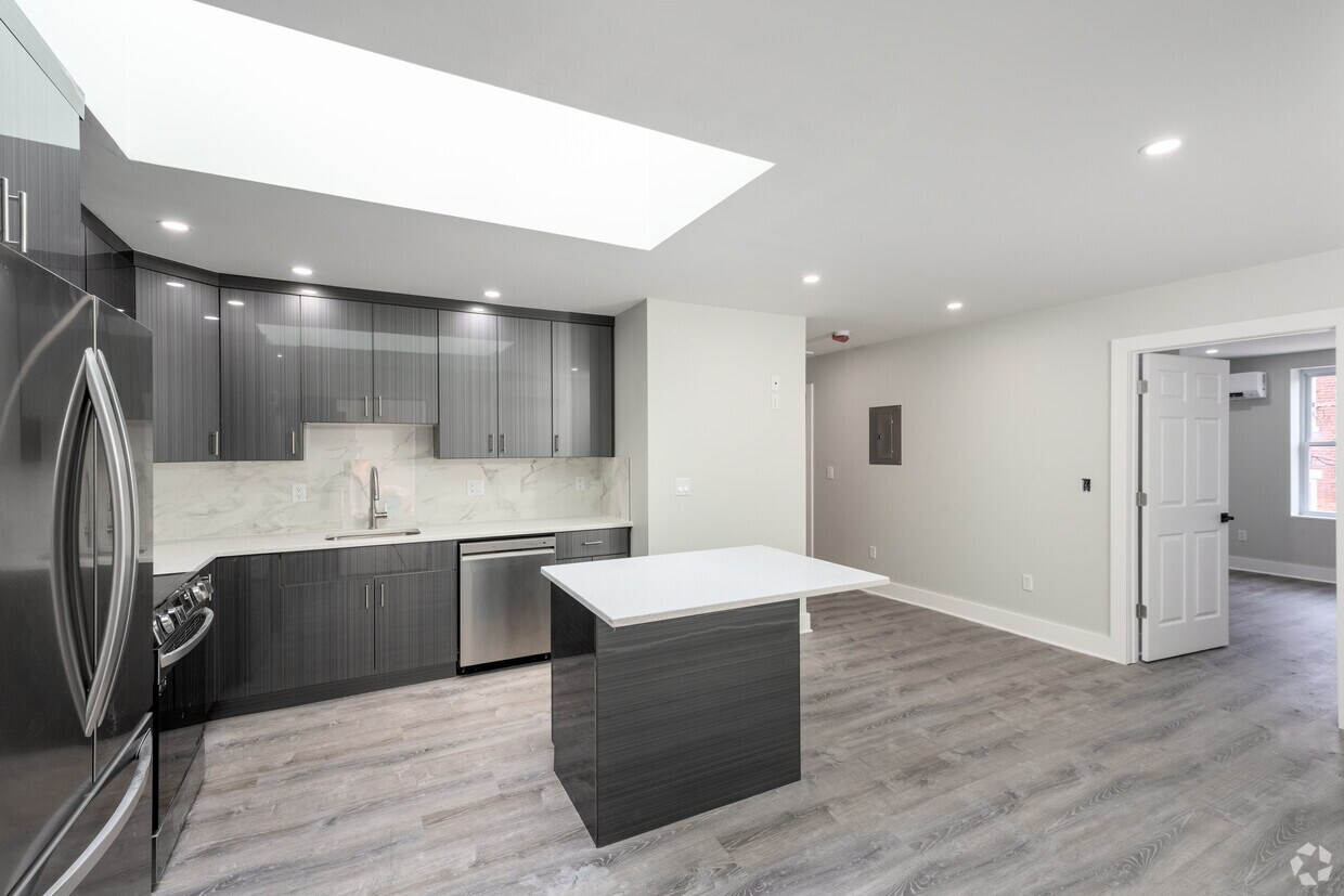 2 habitaciones, 1 baño - 740 pies cuadrados - Cocina/comedor - 61 Bank St