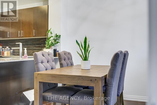 Building Photo - 25 Cole St