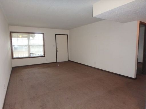Building Photo - 2406 Whitegate Dr