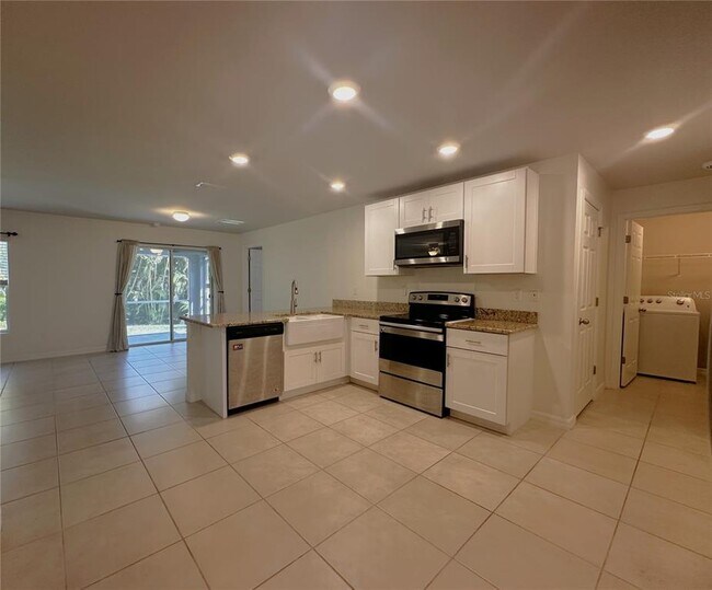 Building Photo - 24748 Rio Villa Lakes Cir