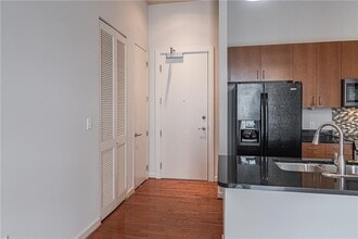 Building Photo - 711 Cosmopolitan Dr NE