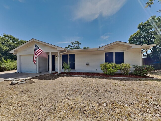 Foto del edificio - 4805 Sugar Tree Ct