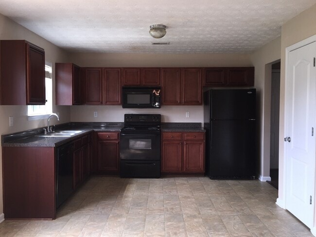 Photo - Ola schools 4 bedrooms 2.5 baths on large level lot House