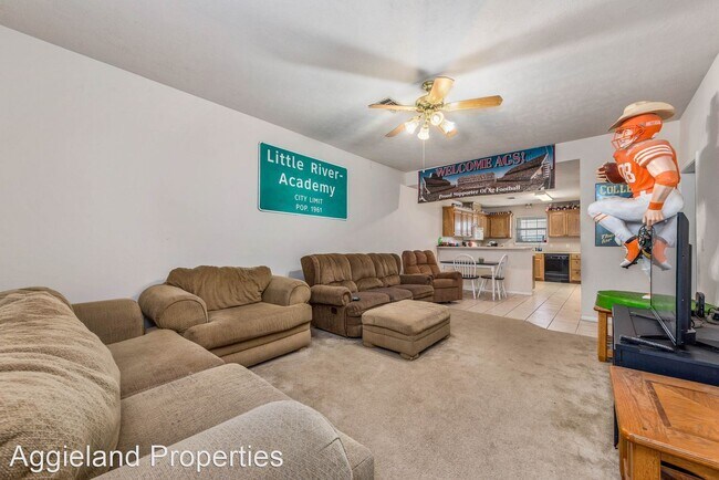 Building Photo - 3 br, 3 bath House - 2332 Antelope