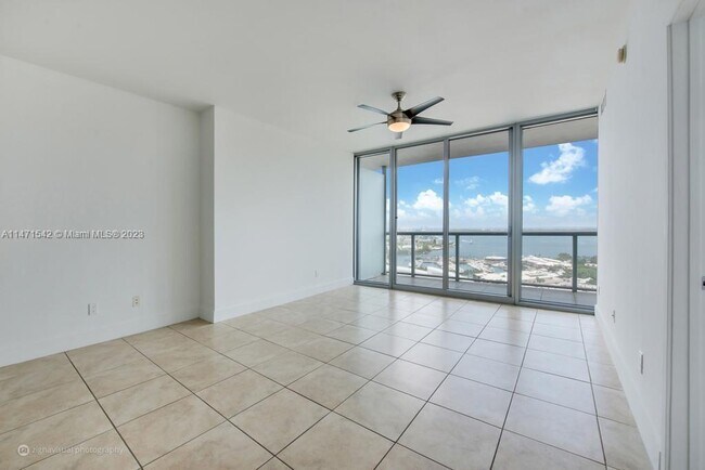 Building Photo - 888 Biscayne Blvd