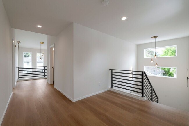 Foto del edificio - Beautiful new construction home in Pacific...
