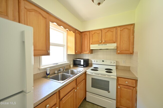 Foto del edificio - 79 B Wertman Ln