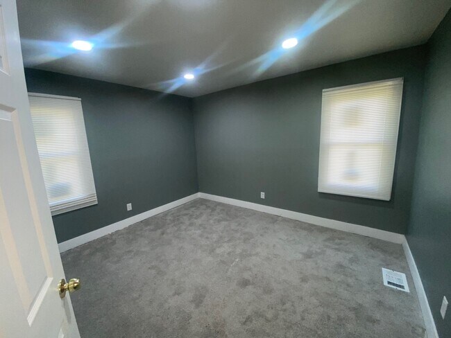 Foto del edificio - 8435 Westwood St