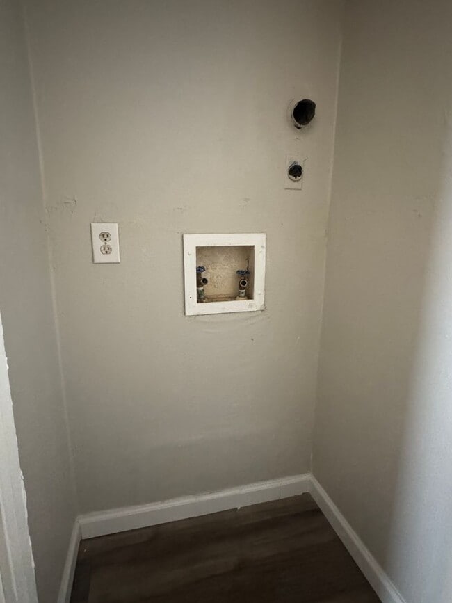 Foto del edificio - 6707 SW Beta Ave