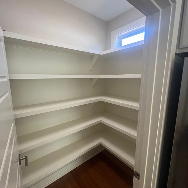 Foto del edificio - 1622 Prop Dr