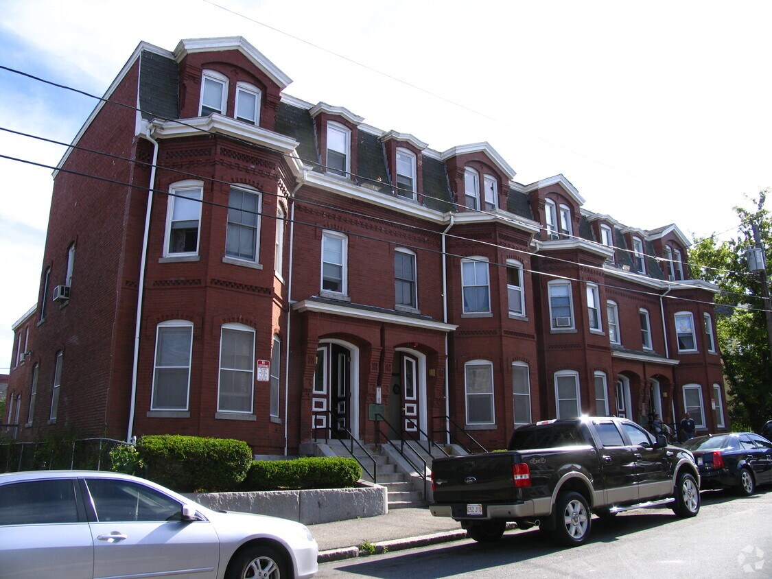 2430 Summer St, Lawrence, MA 01840 Apartments in Lawrence, MA