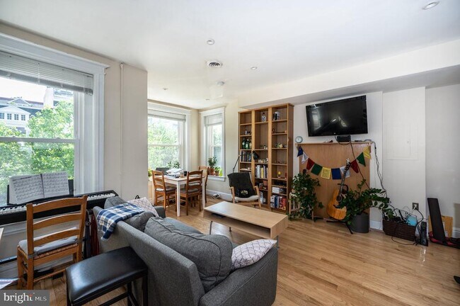 Foto del edificio - 2470 Ontario Rd NW