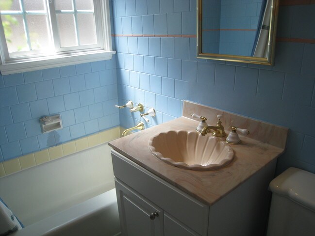 Full Bath - 18217 Valley Vista Blvd