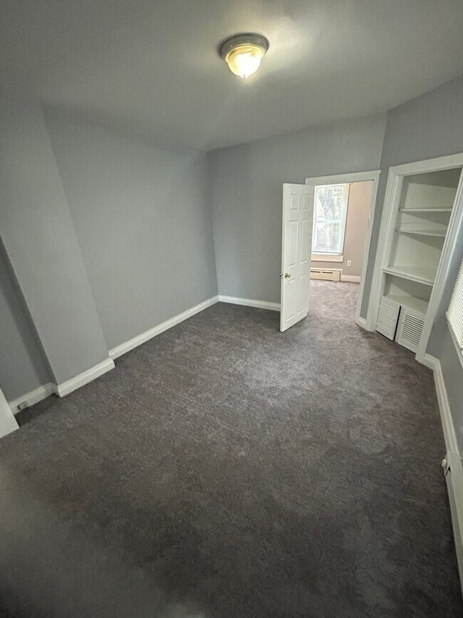 Foto del edificio - Vaccancies